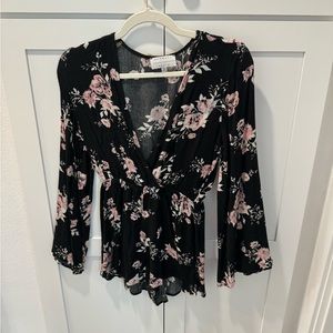 Cute long sleeve floral romper!!